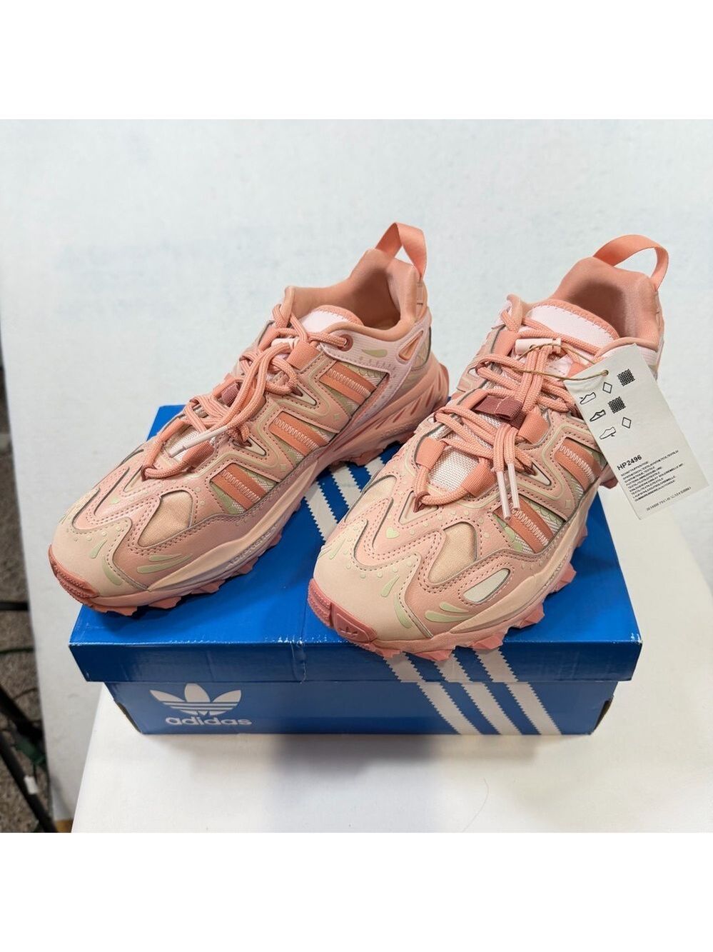Adidas Hyperturf Adventure Day of the Dead Men’s Sneaker Pink Size 9 HP2496 - Picture 4 of 7